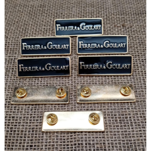 Pin Metálico Retangular-217NK