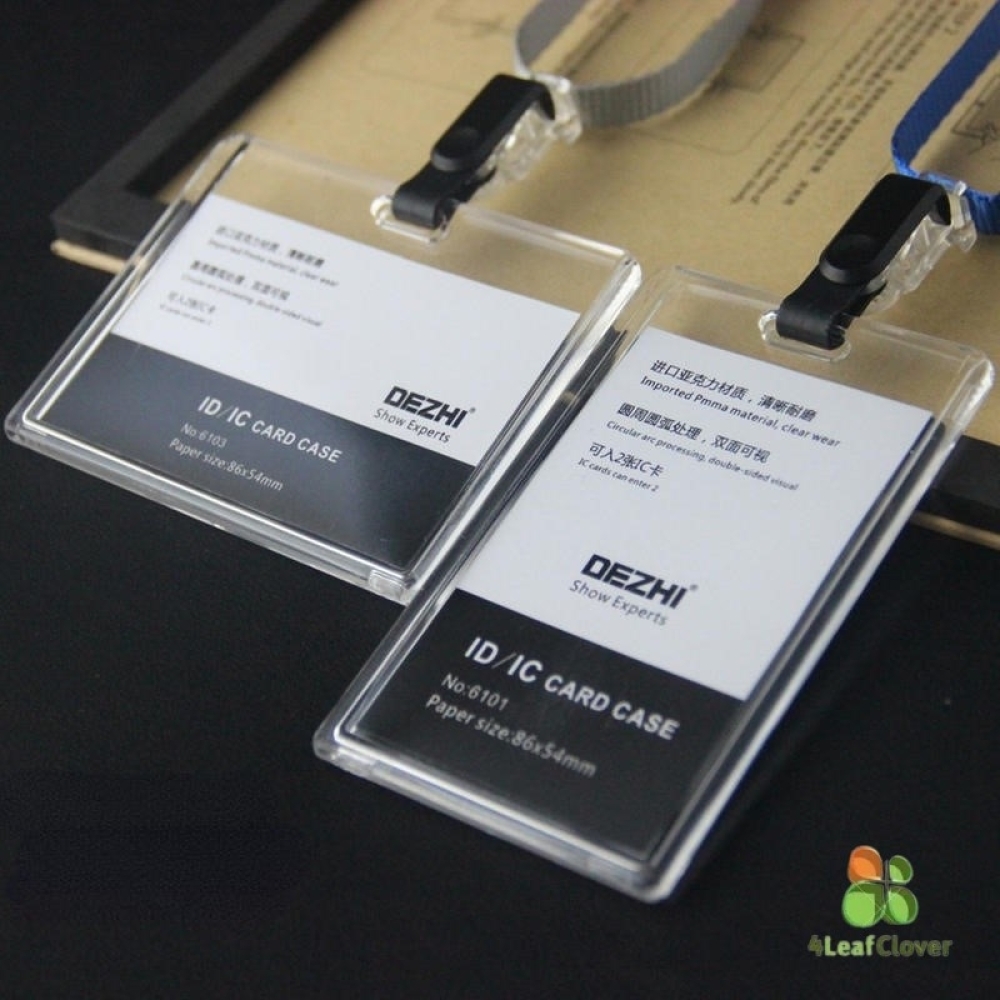 Crachá em acrilico-2705DD